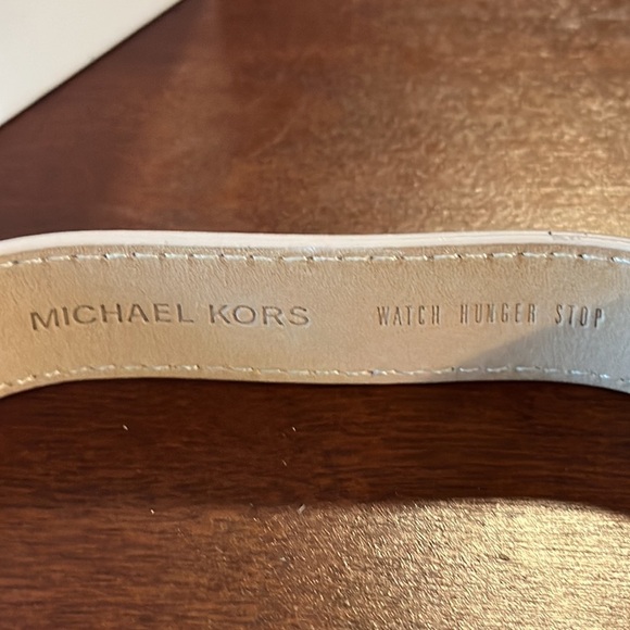NIB Michael Kors Watch Hunger Stop Activity Tracker - Picture 4 of 12